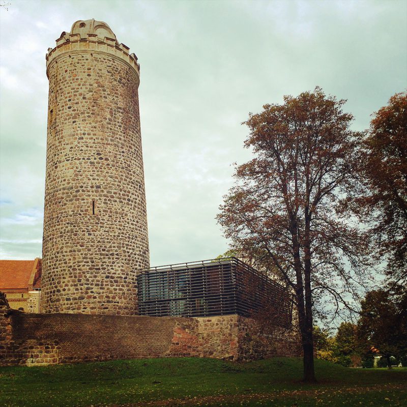Der Turm mit Bischofsmütze gehörtzweifelsohne zur Bischofsresidenz Ziesar