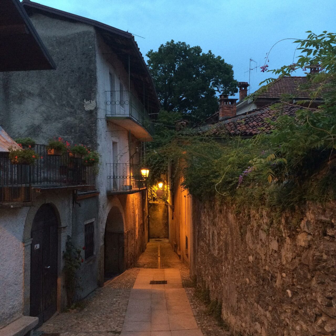 Baveno bei Nacht