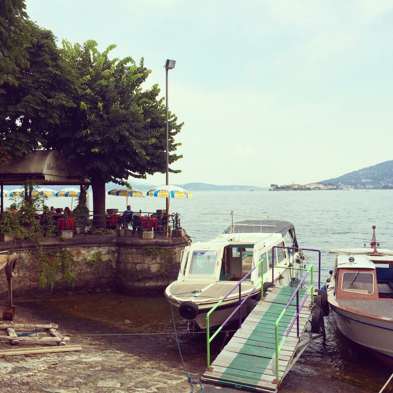 Los geht die Inseltour am Hafen von Baveno