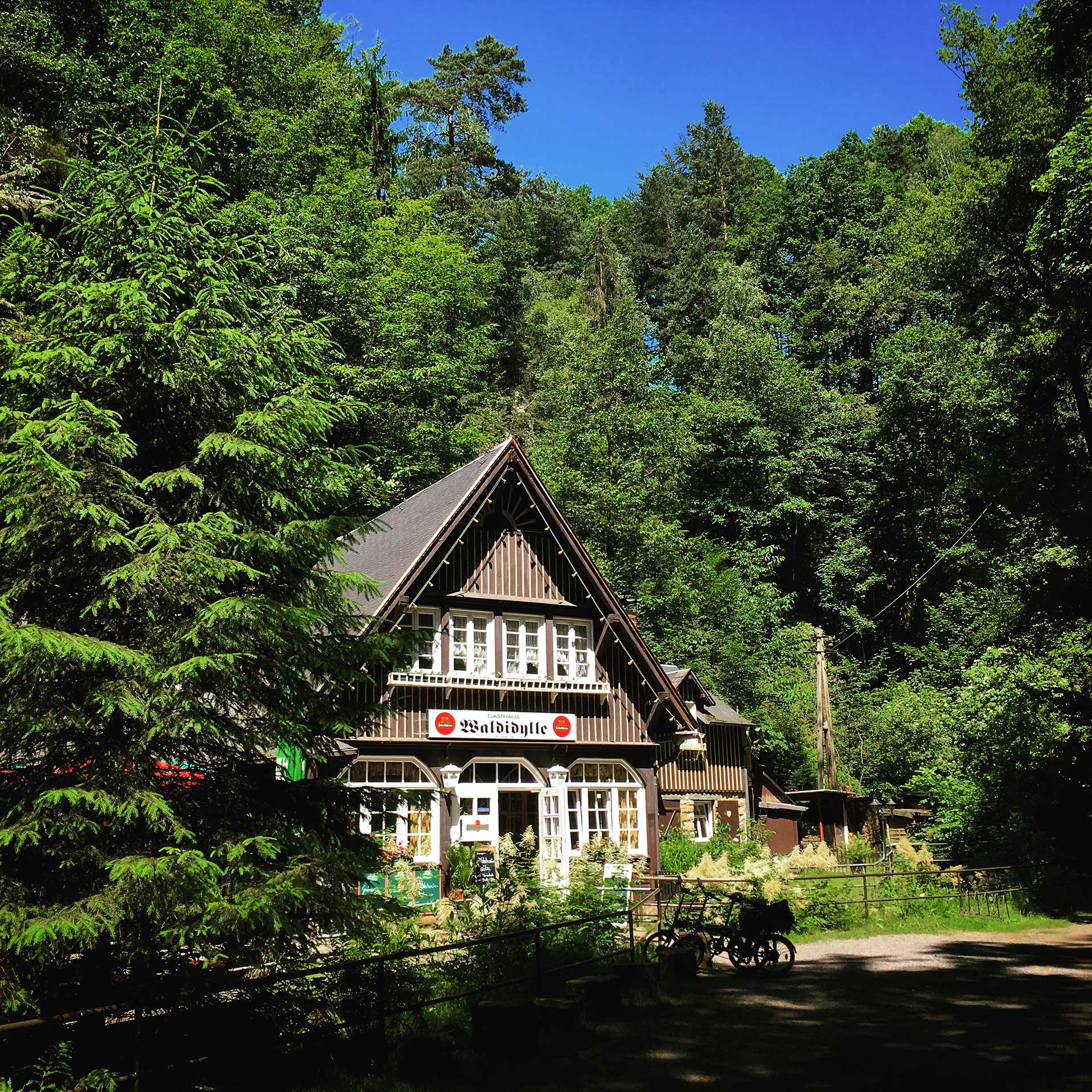Im Uttewalder Grund stillt das Forsthaus Waldidylle mit bürgerlicher Kost nicht nur den Hunger.
