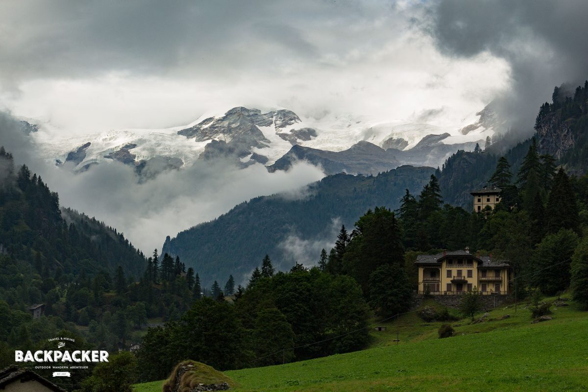 Wenn der Nebel sich legt und die Wolken weiterziehen offenbaren sich gewaltige Eindrücke. Hier auf den Monte Rosa-Gletscher.