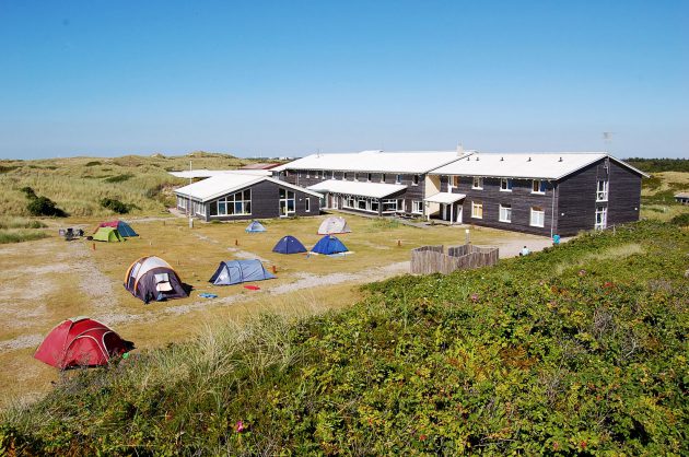Mitten in den Dünen, Sandstrand und Nordsee direkt vor der Tür: Dikjen Deel.
