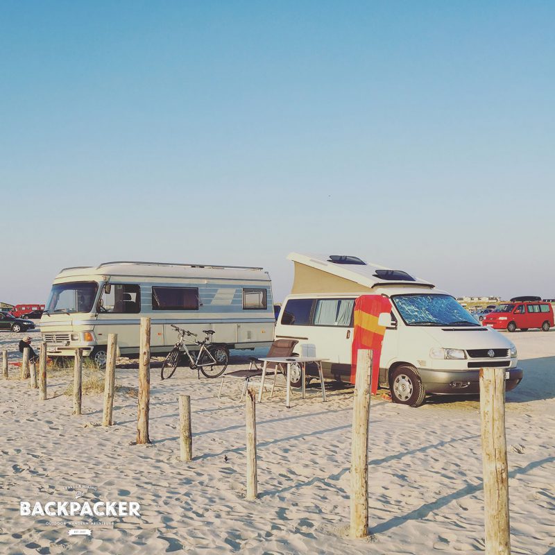 Parken direkt am und auf dem Strand.