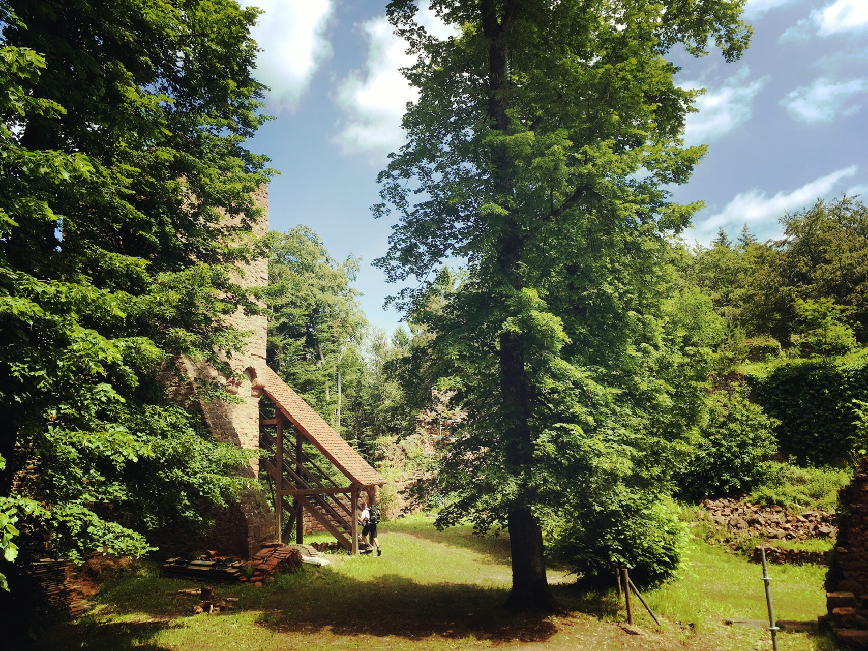Auf der Burgruine Wildenstein