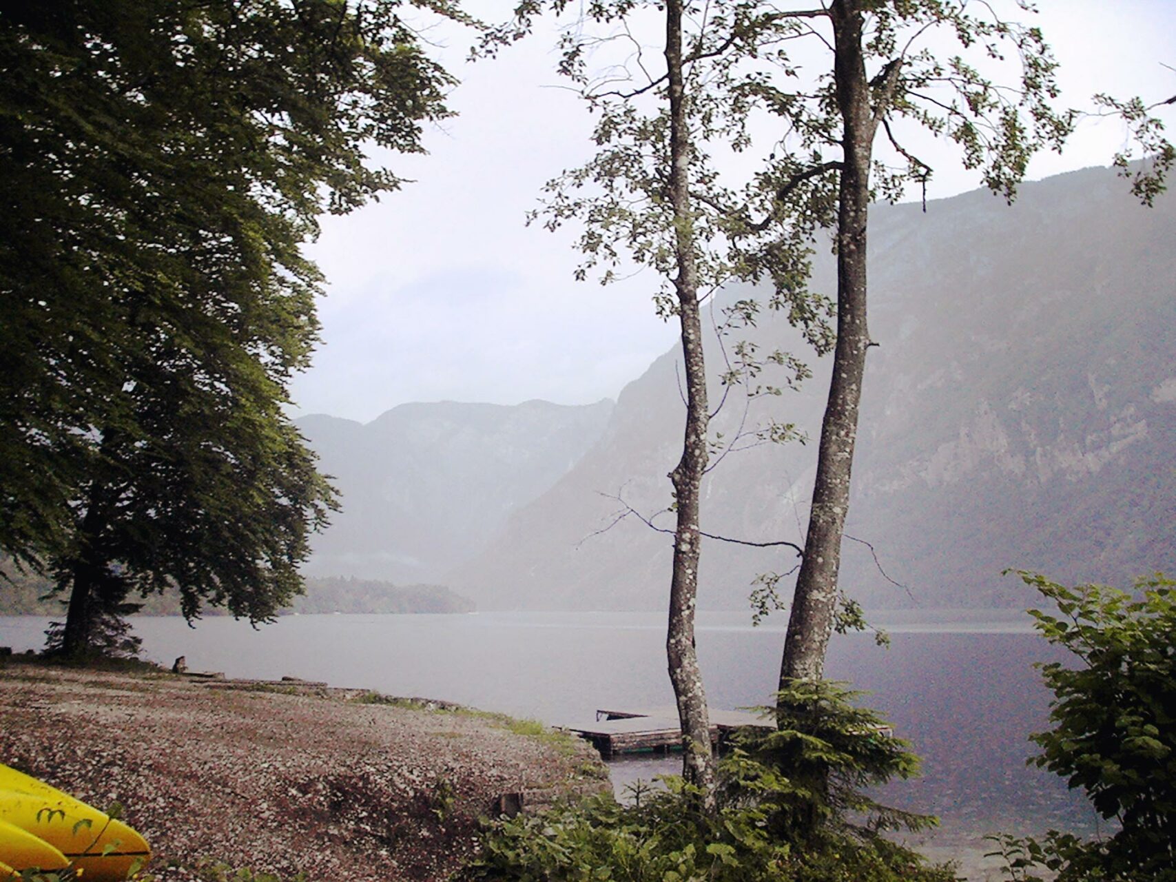 Der Bohinjisko-See. Nach stundenlangem Sonnenschein endlich mal ein anderes Bild.