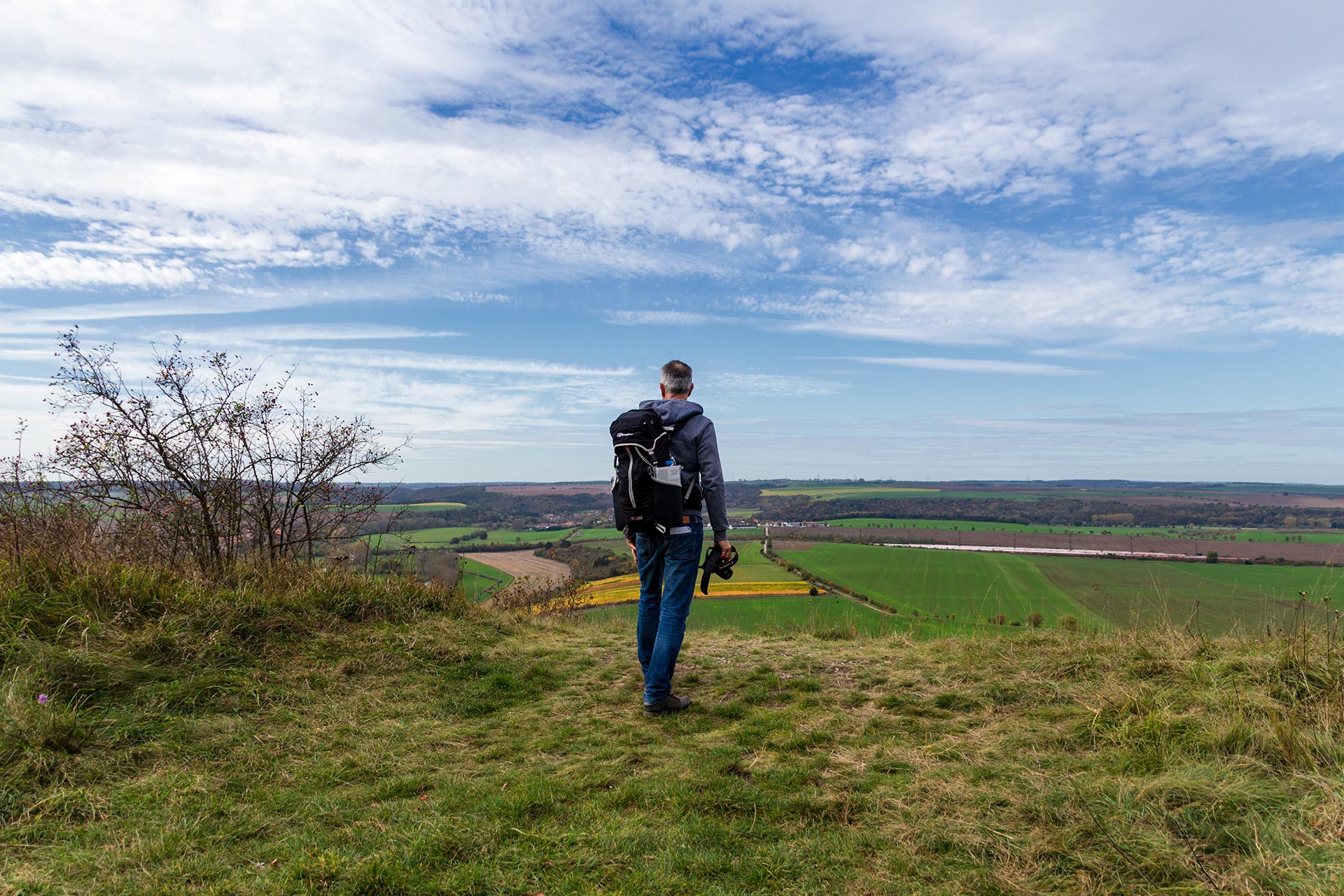 Am Flugplatz Lauche Sind die Hänge hoch genug und bieten Ausblicke bis zum Horizont.