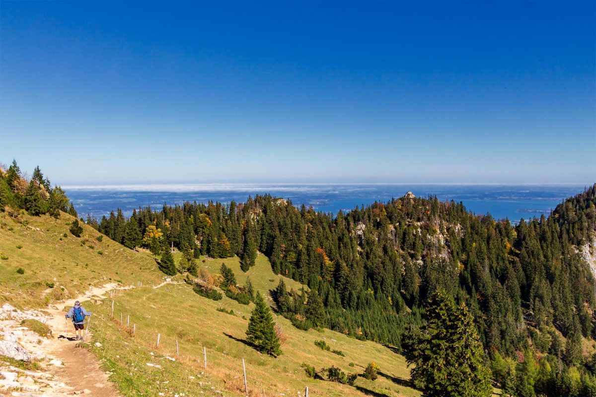 Wer noch nicht genug hat, kann über den Sulten (1.467m) auch noch schnell zur Gederer Wand (1.398m) wandern.
