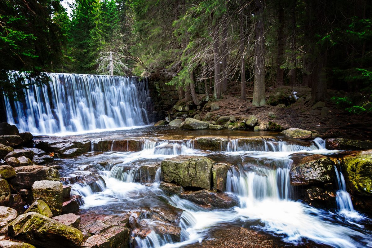 Am Dziki Wodospad, dem wilden Wasserfall im polnischen Riesengebirge
