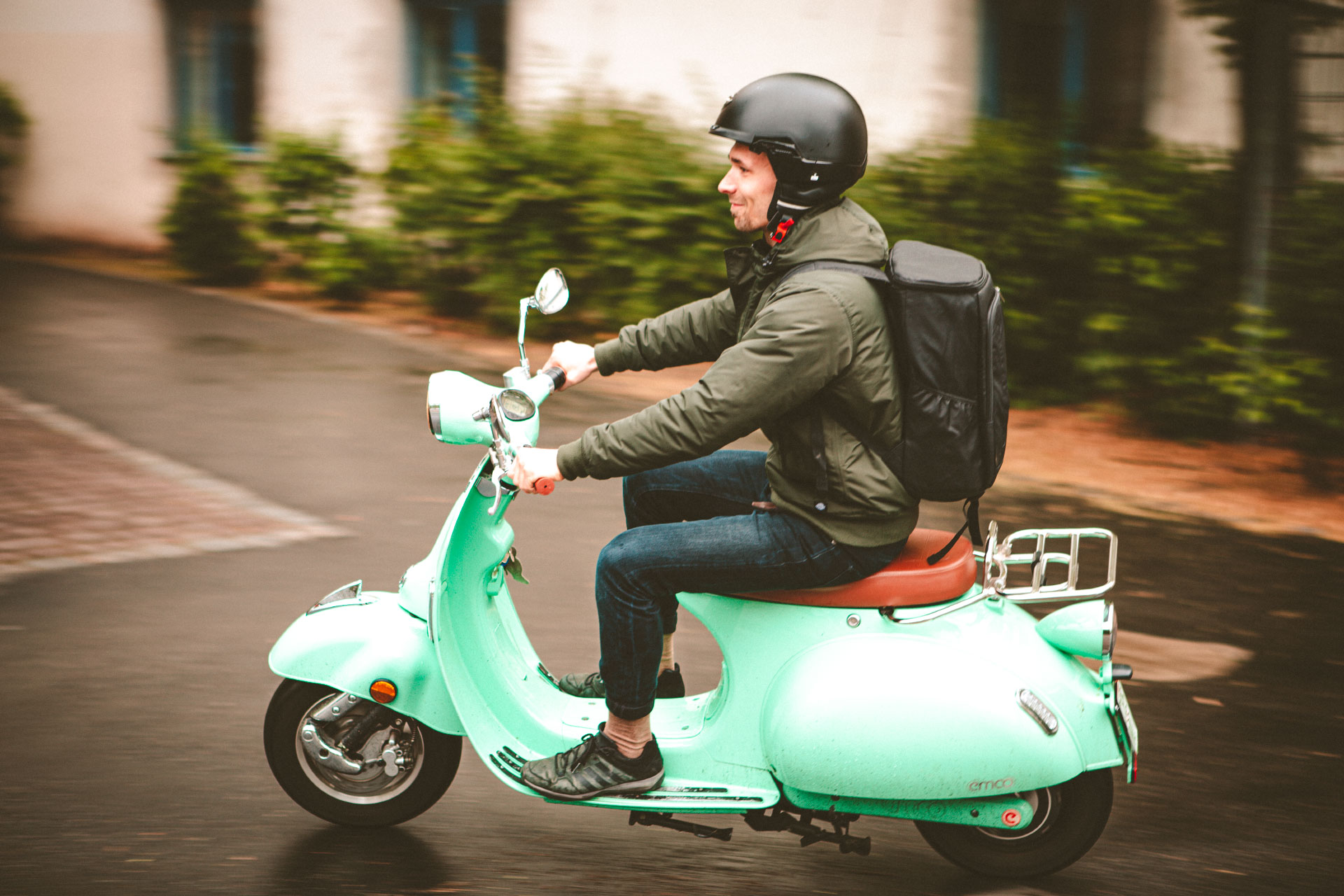 Macht auch auf dem Motorroller eine gute Figur – der OUTXE Picknick Rucksack