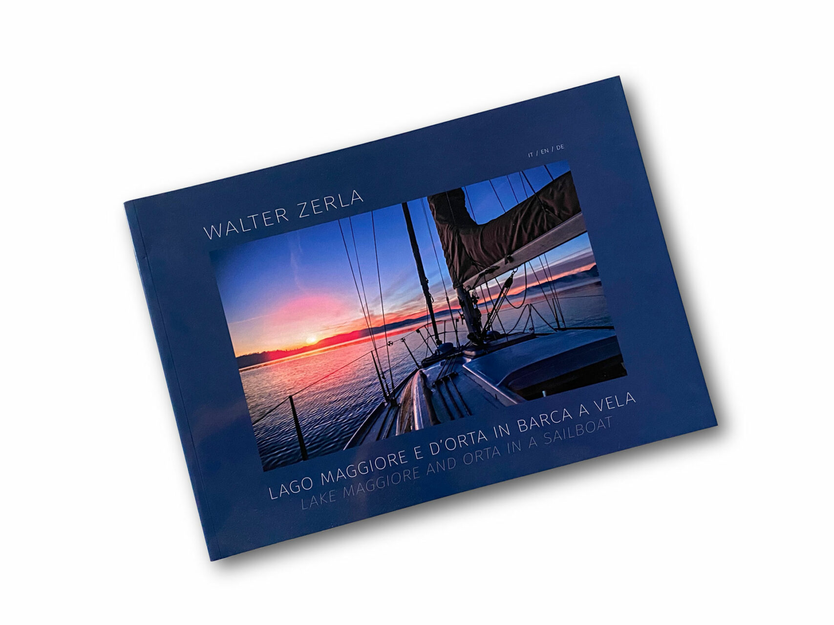 Lago Maggiore e Lago D'Orta von Walter Zerla, Cover © Eigenverlag, 2016